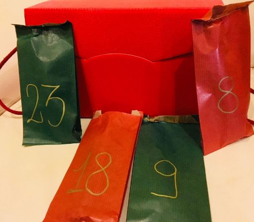 Immagine di MINI- CALENDARIO 15-25 dicembre  AVVENTO GOLOSO X CANI ADULTI 10-80 kg GRAIN FREE - MODELLO SCATOLA SORPRESE NATALE